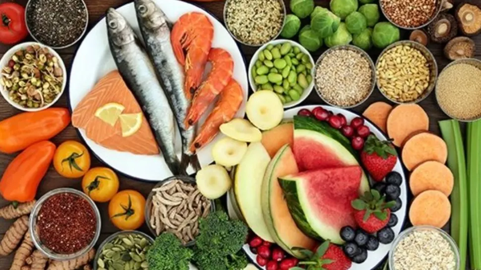 Alimentația corectă ne ajută să slăbim. Ce rol are sportul