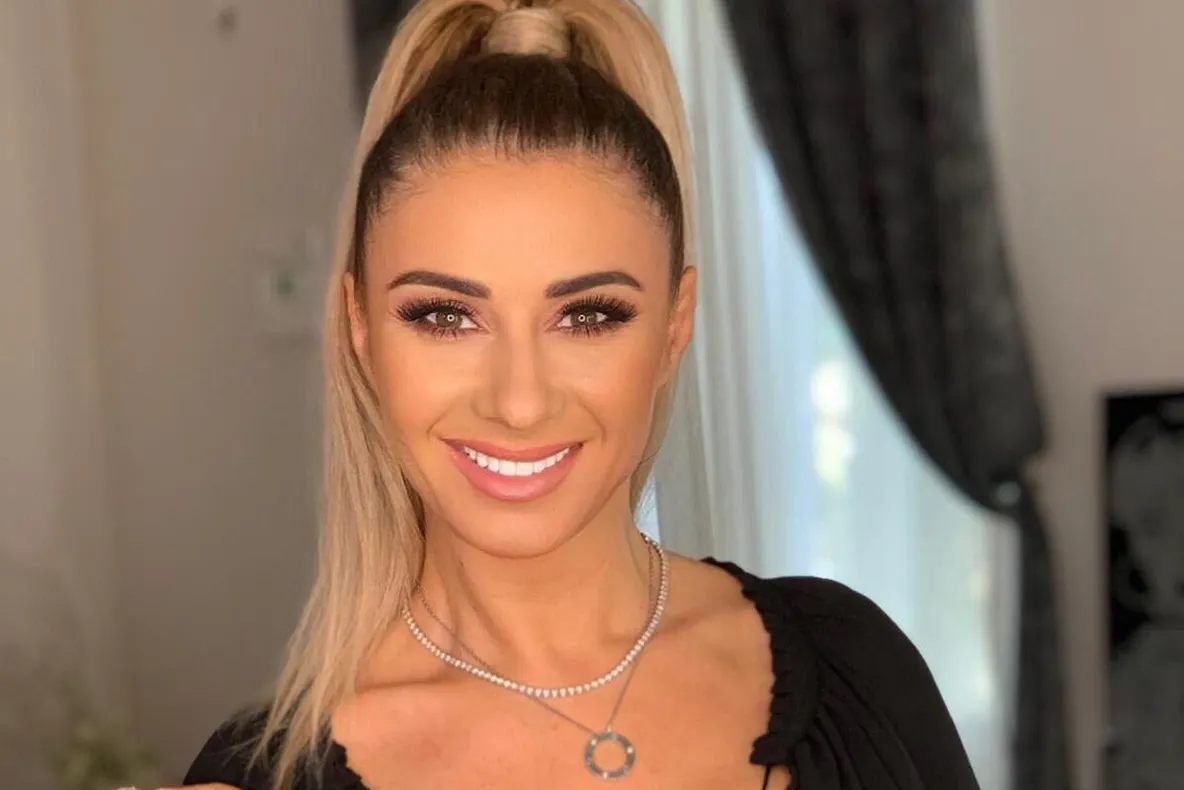 Anamaria Prodan, apariţie spectaculoasă: „Casă de piatră!”