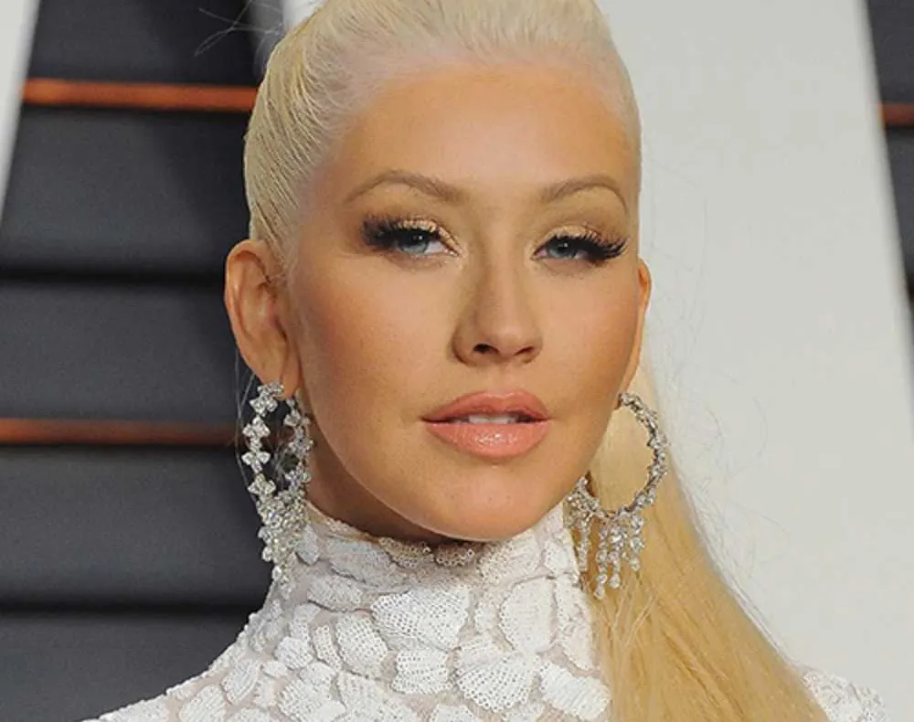 Christina Aguilera, apariție șocantă într-o ținută Hulk și vibrator cu strasuri la LA Pride