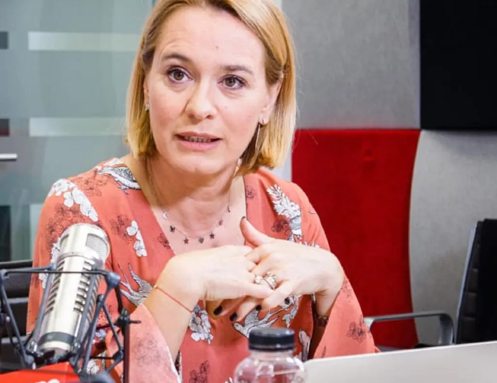 Andreea Esca şi-a făcut tatuaj. Ce mesaj a scris vedeta pe corpul ei