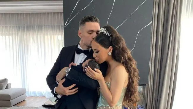 Vlăduța Lupău îi ia fiului ei abia botezat apartament în Dubai