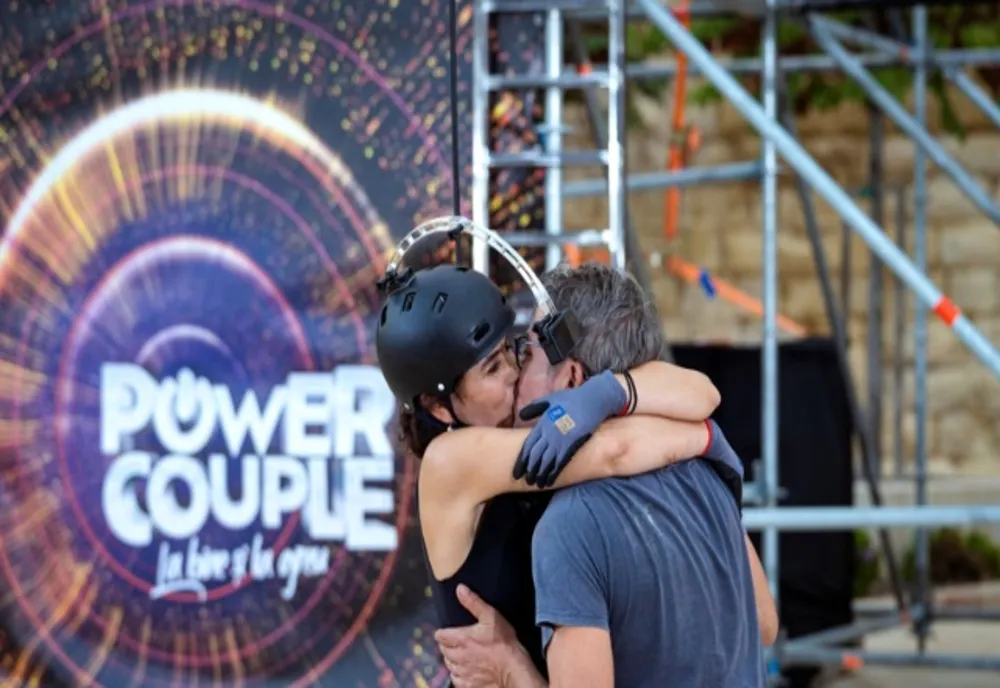 Cine sunt vedetele care participă la Power Couple, show prezentat de Dani Oțil