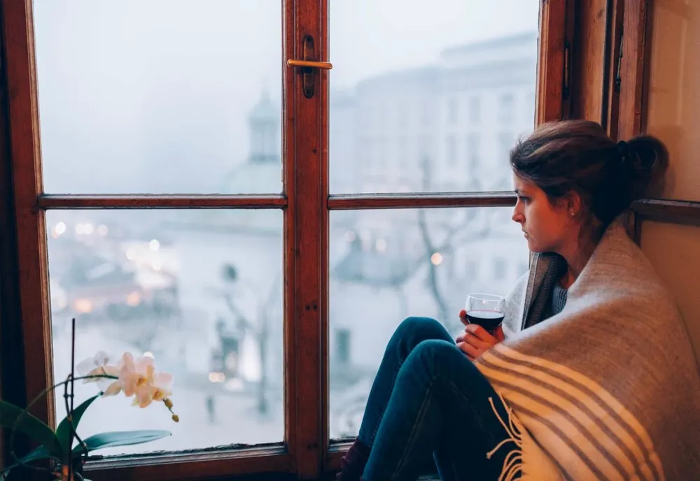 Astăzi este „Blue Monday“, cea mai deprimantă zi din an. Cum o depășim cu brio