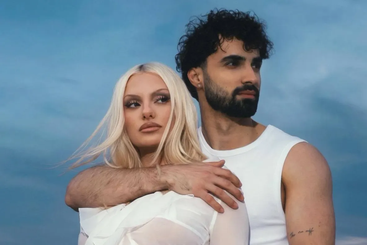 Imagini de la baby shower-ul pregătit în secret pentru Alexandra Stan
