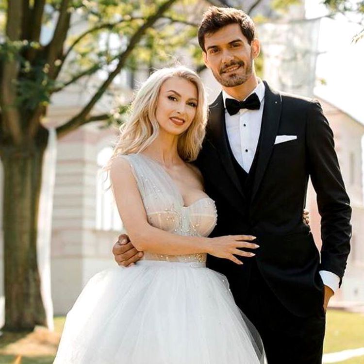 Telenovela Andreea Bălan – George Burcea a ajuns la final! Mesajul artistei pentru fostul soț, după pronunțarea divorțului
