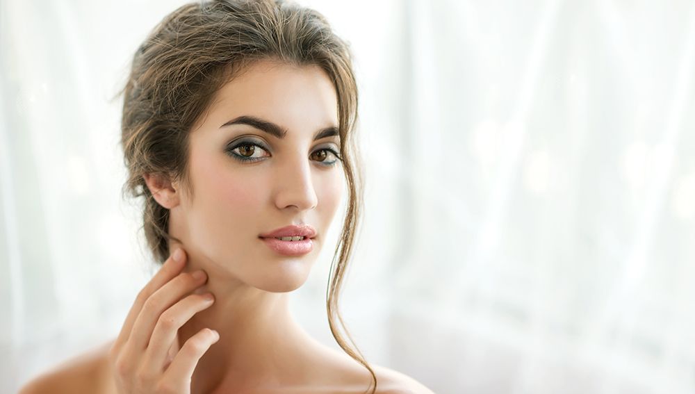 A băut colagen timp de două săptămâni. Iată care sunt efectele asupra tenului ei!