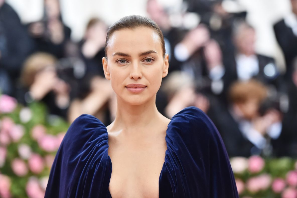Irina Shayk, prima reacție în contextul războiului din Ucraina. Ce mesaj are rusoaica