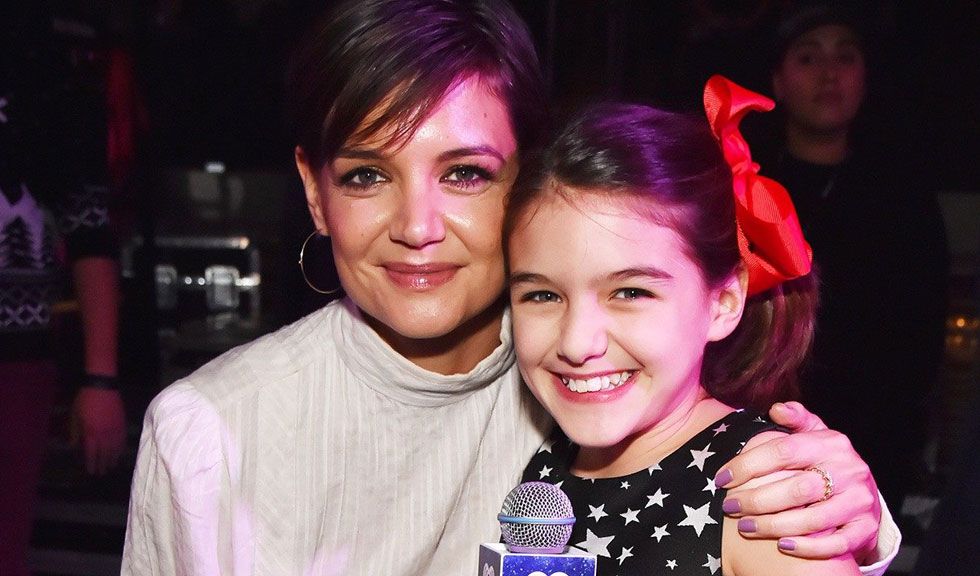 Suri Cruise, copia fidelă a mamei sale. Cât de mult s-a schimbat fiica lui Katie Holmes!