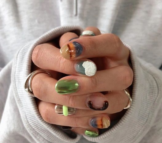 Nail art | Tendința momentului: manichiura 3D