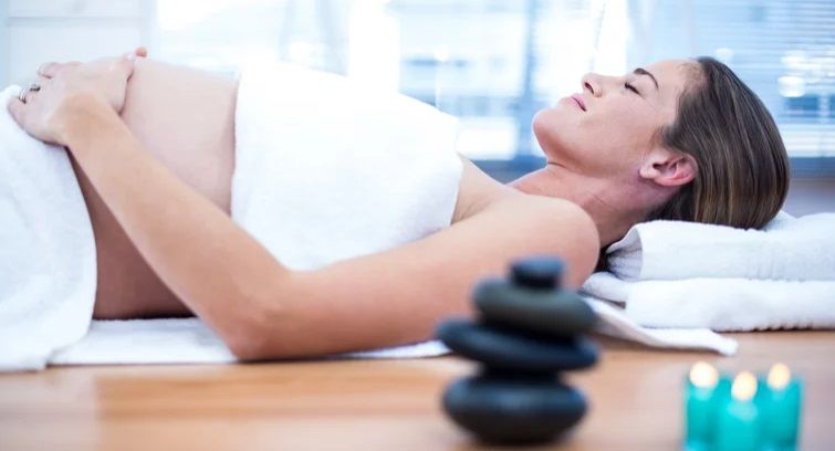 Ce tratamente de înfrumusețare sunt sigure în timpul sarcinii