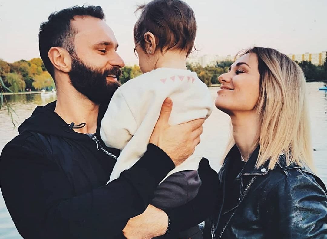Despărțire neașteptată la final de an! Feli Donose şi tatăl fetiței ei și-au spus „Adio”
