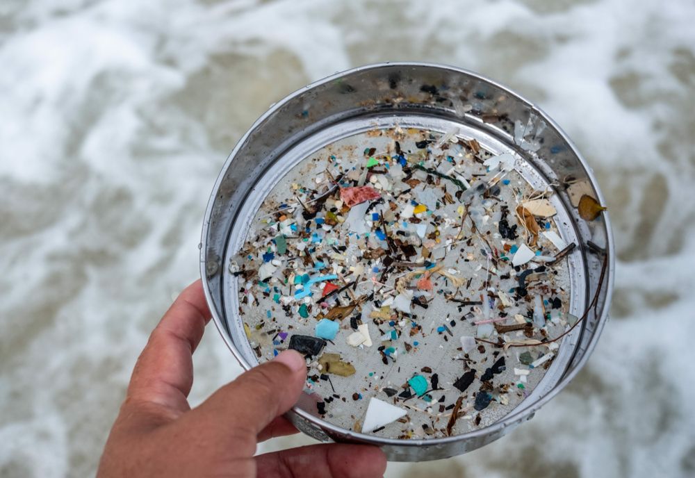 Restricții europene privind adăugarea microplasticelor în produse