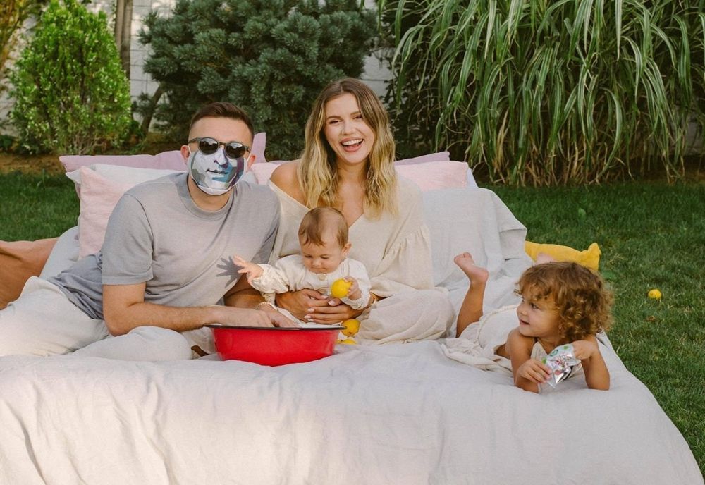 Emily Burghelea a făcut anunțul așteptat de toată lumea despre al treilea copil