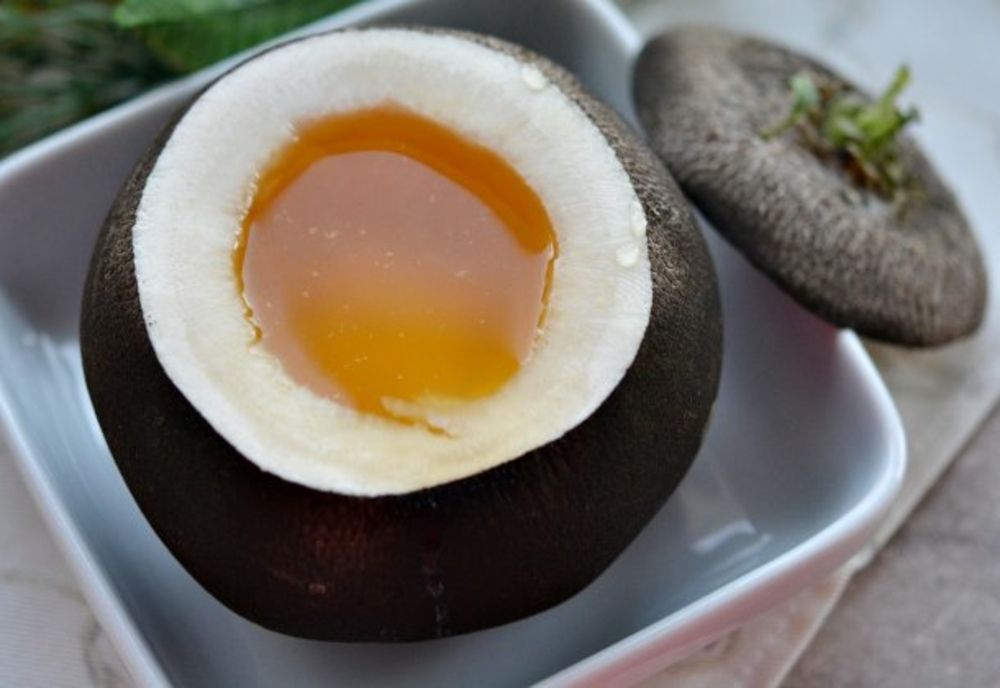 Cum obții siropul de ridiche neagră, remediul popular pentru răceală