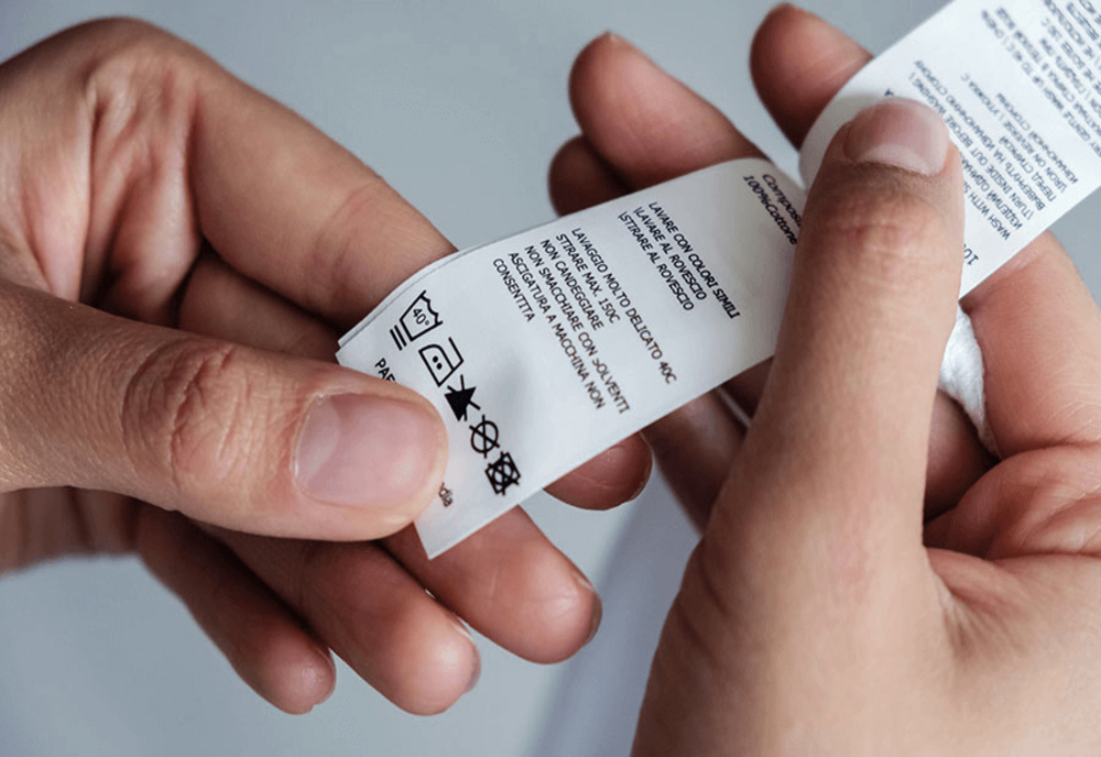 Spălarea rufelor: cum să citești corect etichetele de pe haine