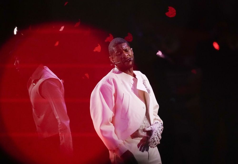 Usher s-a căsătorit la Las Vegas, imediat după spectacolul de la Super Bowl