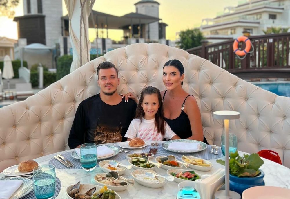 Andreea Tonciu, despre soțul ei: „Nu duce gunoiul, nu strânge masa, nu face curat. Ce, mi-am luat sclav?”