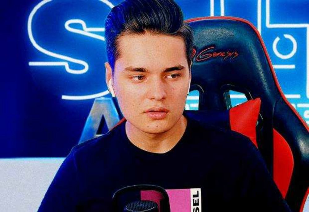 Selly a ajuns de nerecunoscut după ce s-a îngrășat 25 kg! E aproape obez