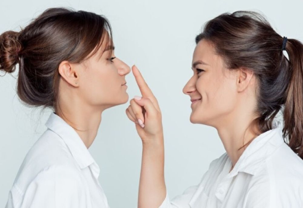 6 coafuri pentru forma nasului tău