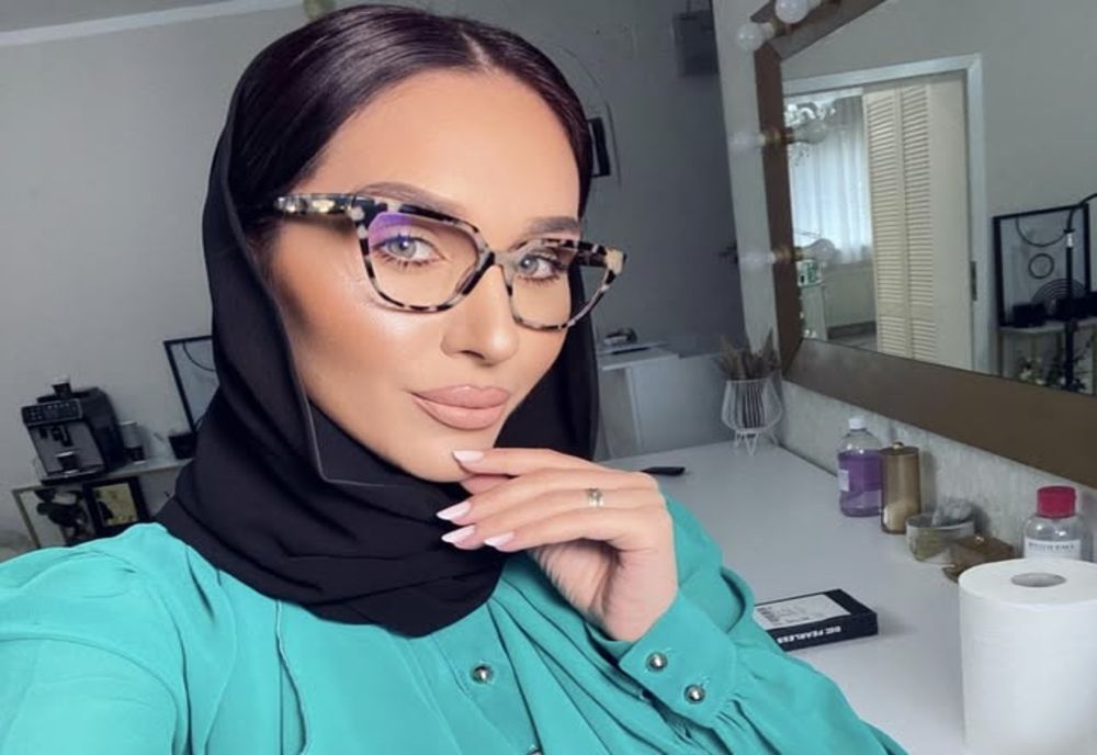 Câți bani a făcut Dana Roba din make-up într-o singură zi