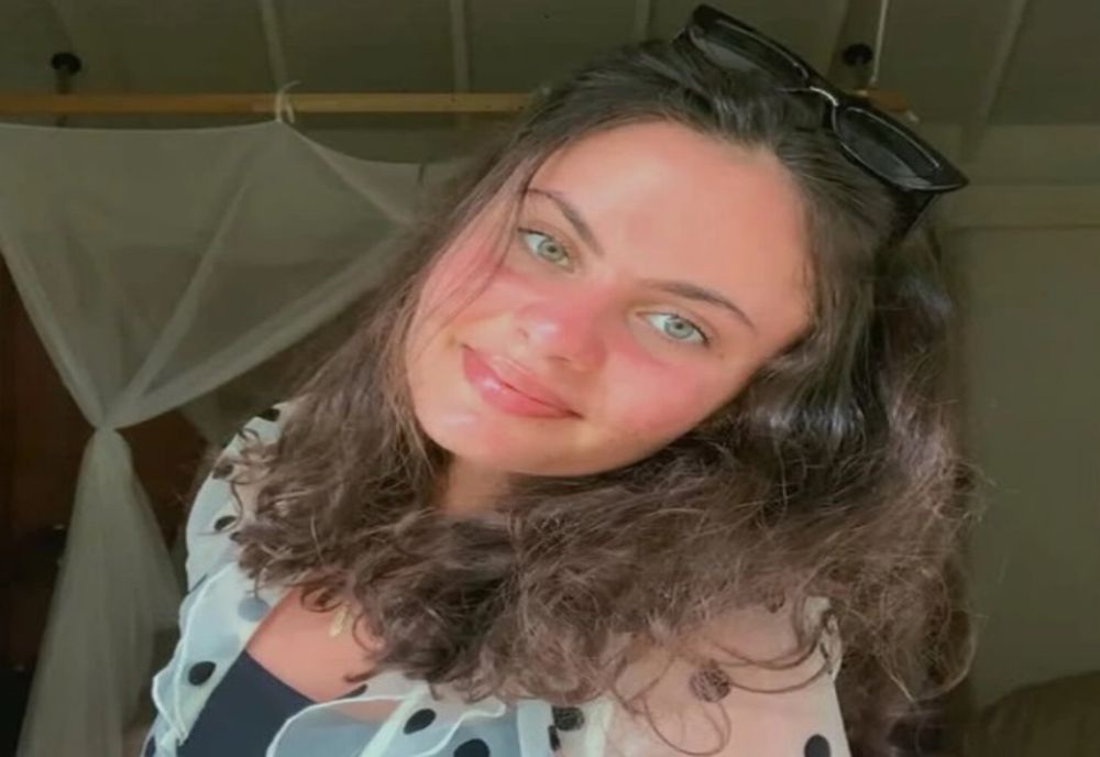 O FEMEIE RENUNȚĂ COMPLET LA SKINCARE ȘI ȘOCHEAZĂ CU TRANSFORMAREA EI