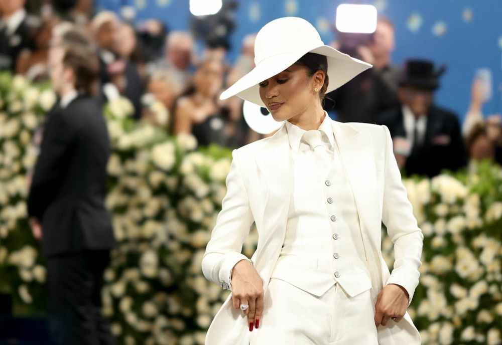 Met Gala 2025: Cele mai bune look-uri de pe covorul roșu