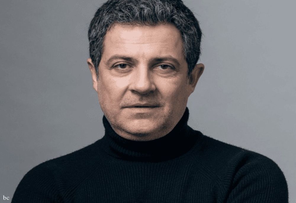 CUM ARATĂ ȘI CU CE SE OCUPĂ SOȚIA LUI MIHAI CĂLIN