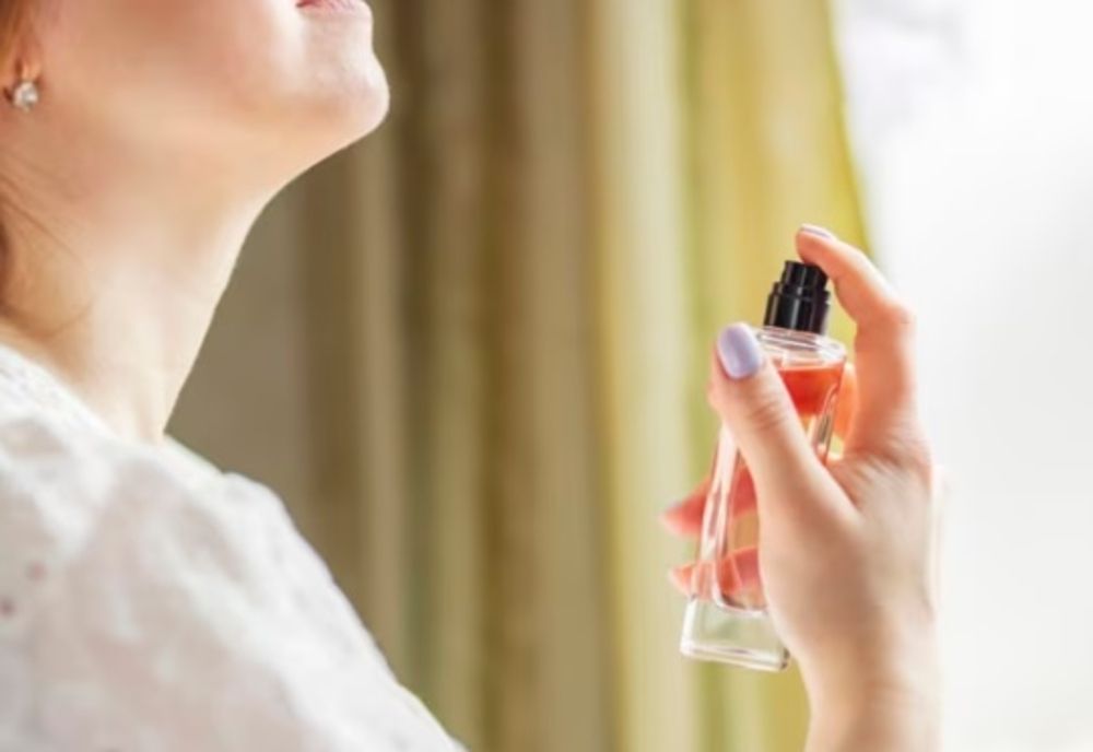 CUM SĂ TRECI DE LA PARFUMUL DE VARĂ LA CEL DE TOAMNĂ? TENDINȚE PENTRU ÎNTOARCEREA LA ȘCOALĂ