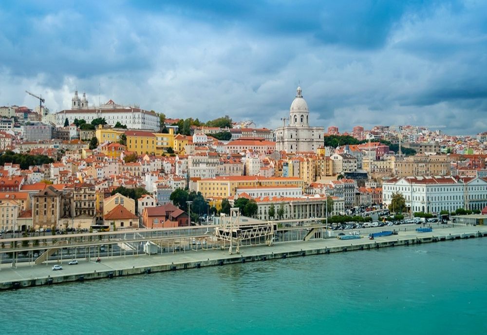 S-A AFLAT CARE ESTE „CEL MAI FERICIT LOC DE PE PĂMÂNT”