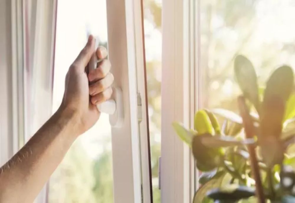 CE SE ÎNTÂMPLĂ DACĂ NU AERISEȘTI ZILNIC, MAI ALES IARNA