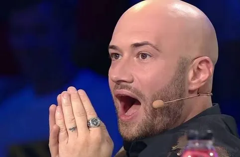  Mihai Bendeac 