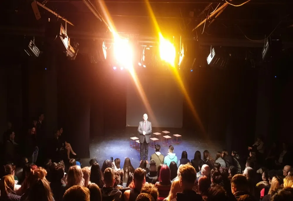 DOUĂ TEATRE DIN BUCUREȘTI VOR FI COMASATE. MAI URMEAZĂ MĂSURI SIMILARE