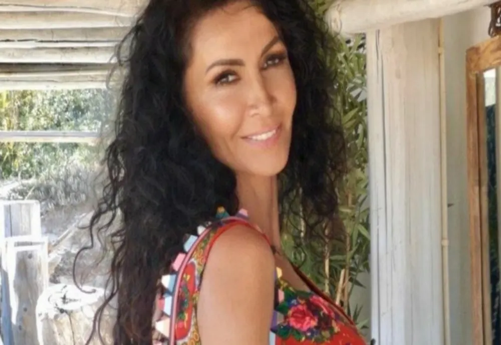 MIHAELA RĂDULESCU A REVENIT ÎN ROMÂNIA. UNDE A FOST FOTOGRAFIATĂ VEDETA