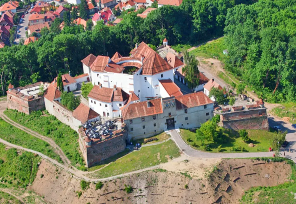 Cetățuia Brașovului se redeschide pentru vizitatori. Când îi pot trece pragul turiștii