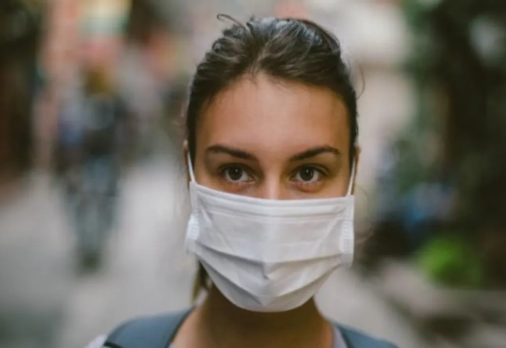 La câte zile te îmbolnăvești după ce ai luat contact cu o persoană infectată cu gripă