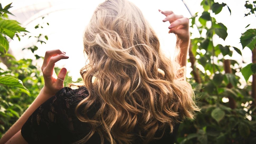 Culoarea părului se alege în funcție de cu nuanța tenului