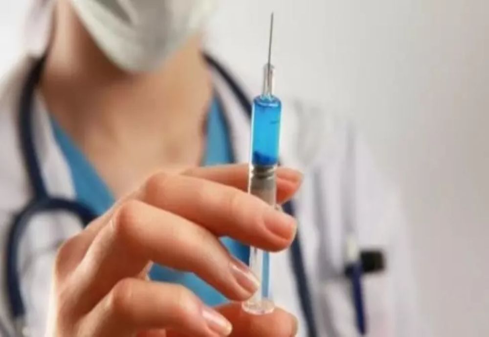 Țara din Europa care începe vaccinarea oamenilor împotriva gripei aviare