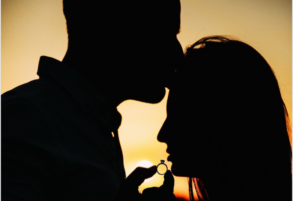 12 lucruri simple pe care bărbații le consideră extrem de romantice: și-ar dori ca femeile să le facă mai des 