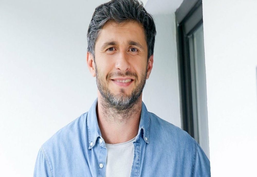 Dragoș Bucur spune cum învață copiii lui acasă