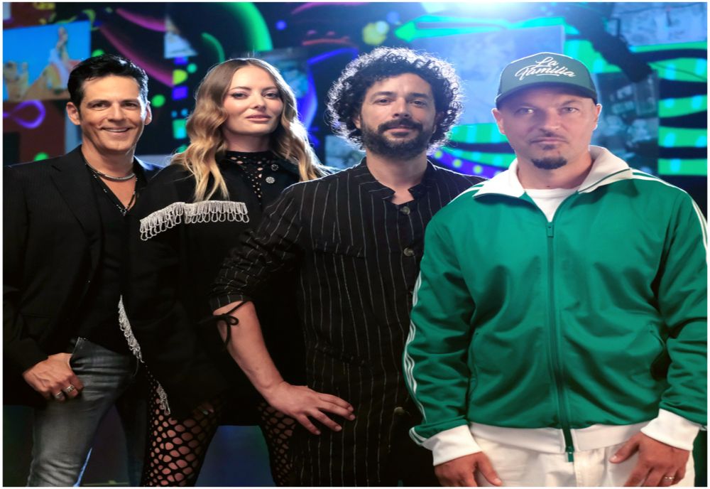 După Răzvan şi Dani, show-ul X Factor va avea un nou prezentator