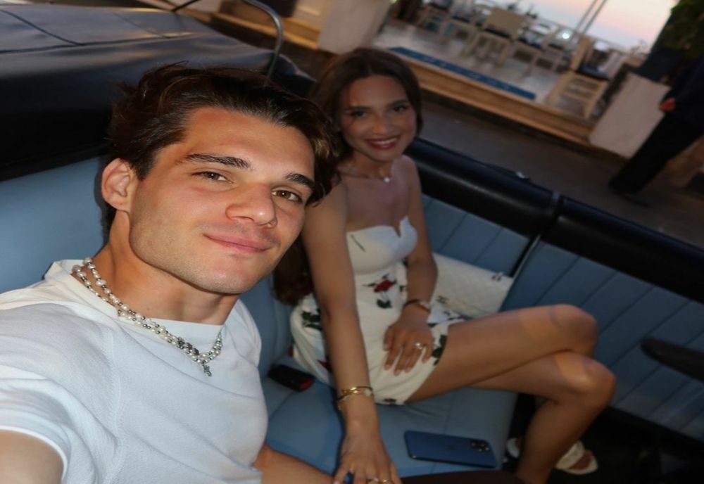 ELENA HAGI ȘI-A ETALAT BURTICA DE GRAVIDĂ LA UN EVENIMENT. CUM ARATĂ ÎN ULTIMUL TRIMESTRU DE SARCINĂ