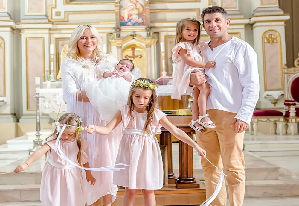 Cum a ajuns Laura Cosoi să aibă proprietăți în Maramureș, acolo unde toate fetițele ei au fost creștinate