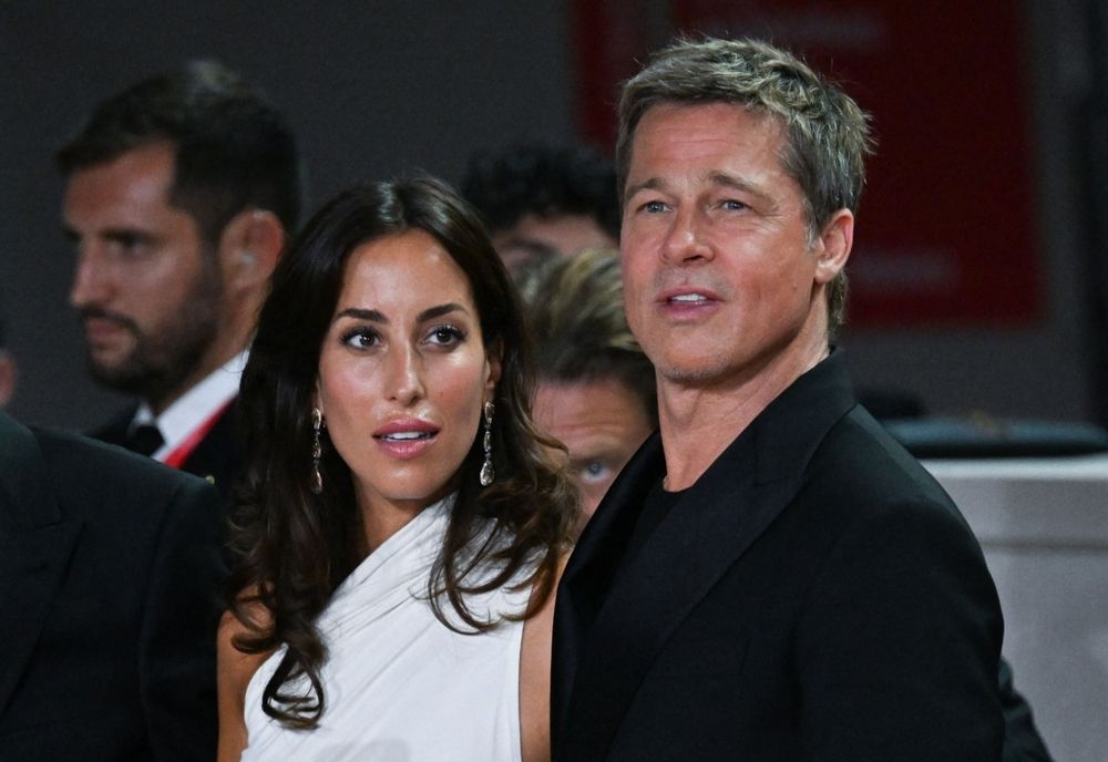 Motivul pentru care iubita lui Brad Pitt a „grăbit” divorțul actorului de Angelina Jolie