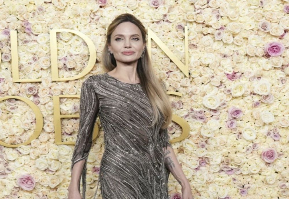 „Grey Skin” - noul look al Angelinei Jolie îi îngrijorează pe fani