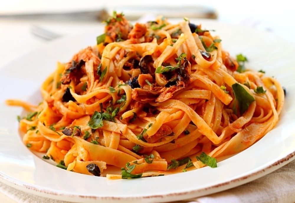 Cum să mănânci paste în fiecare zi fără să te îngrași