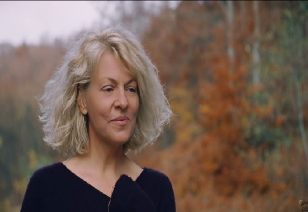 Dana Nălbaru lansează o nouă piesă după 10 ani de pauză