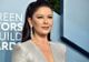 Ce bine arată Catherine Zeta-Jones la 52 de ani! Actrița și-a dezvăluit abdomenul în sala de dans – VIDEO