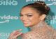 Trucurile care o ajută pe Jennifer Lopez să arate fabulos la 53 de ani