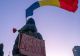 DECIZIA PRIVIND RELUAREA TURULUI 2 AL PREZIDENȚIALELOR. CĂLIN GEORGESCU PARTICIPĂ LA ȘEDINȚA DE JUDECATĂ. AFARĂ, PROTESTATARII STRIGĂ "LIBERTATE!" 